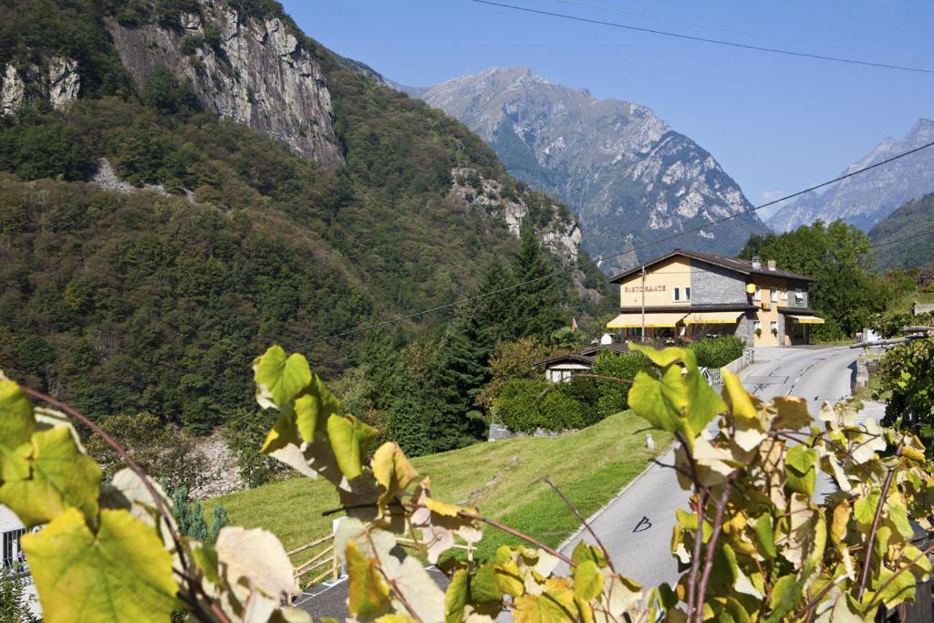 Hotel Al Lago Vogorno ภายนอก รูปภาพ