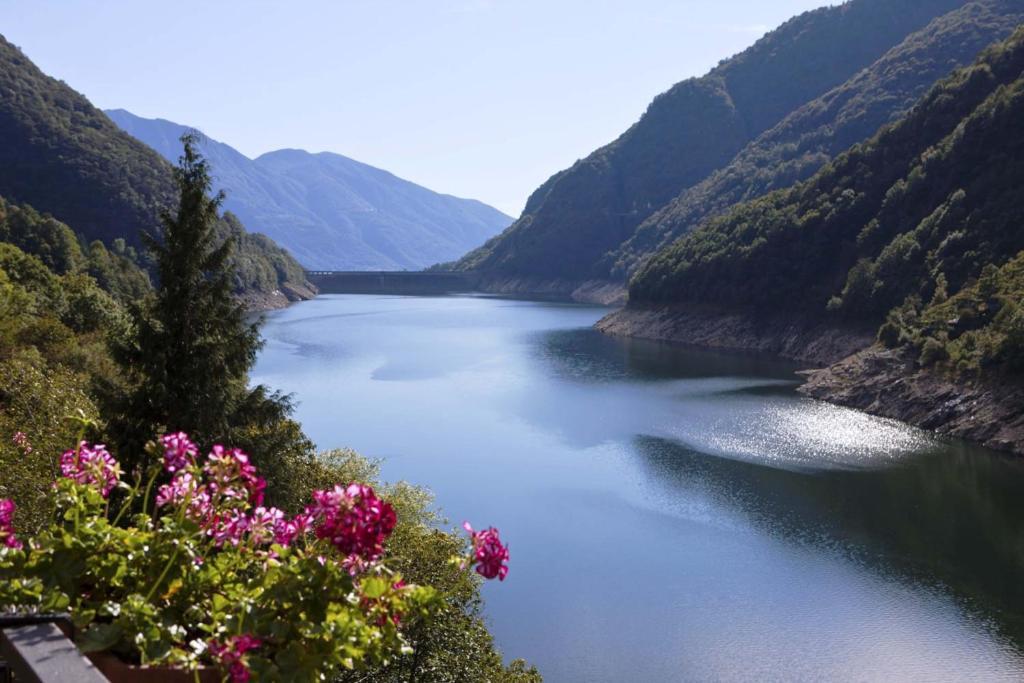 Hotel Al Lago Vogorno ภายนอก รูปภาพ